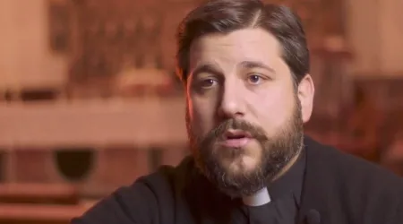 Se alejó de la Iglesia, sufrió depresión pero pronto será sacerdote [VIDEO]