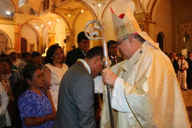 Arzobispo agradece fe y testimonio de afectados por inundaciones en el norte de Perú