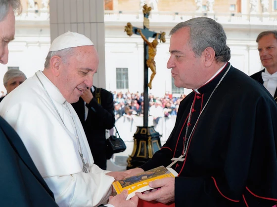 Mons. Josu00e9 Antonio Eguren junto al Papa Francisco. Foto: Arzobispado de Piura?w=200&h=150