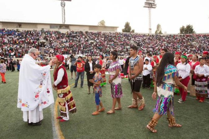 En el plan de Dios la familia es una realidad sagrada, recuerda Mons. Gómez