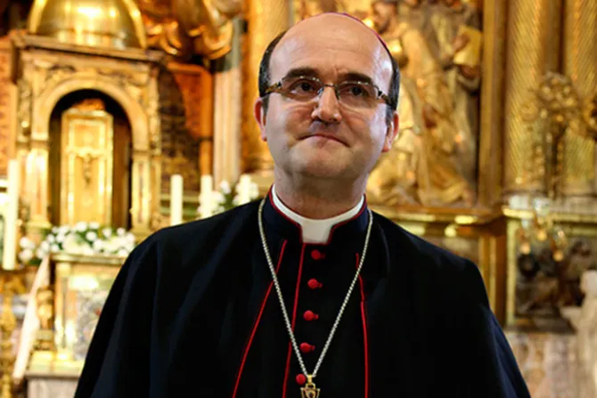 Obispo Munilla publica libro sobre sus cinco años en la diócesis de San Sebastián