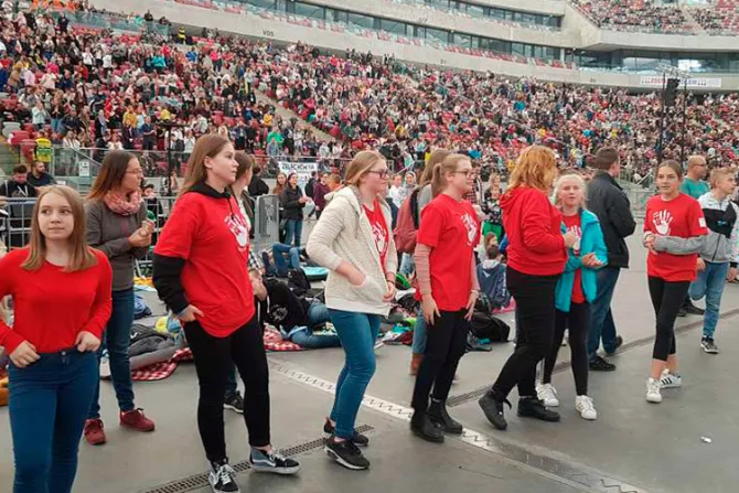 40 mil jóvenes de Polonia rezan unidos por el Sínodo de los Obispos
