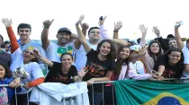 Jóvenes en la JMJ Río 2013 - Crédito: Flickr Jornada Mundial da Juventude - Alex Mazullo (CC BY-NC-SA 2.0)
