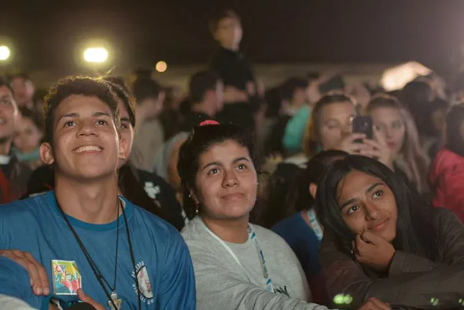 Mons. Aguer a jóvenes: el futuro de Argentina comienza por ayudar al prójimo