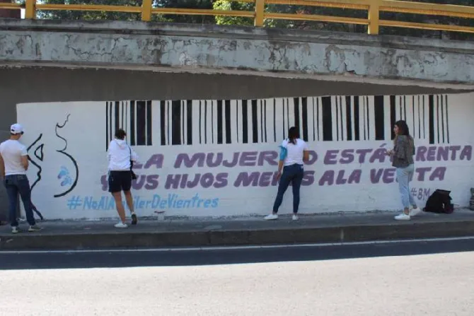 Defensores de la vida y la mujer exigen prohibir los vientres de alquiler en México