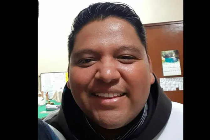 Asesinan a sacerdote en medio del fuego cruzado de bandas criminales en México