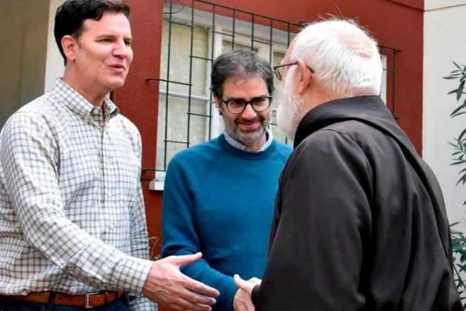 Víctimas de Karadima agradecen encuentro con Mons. Aós 