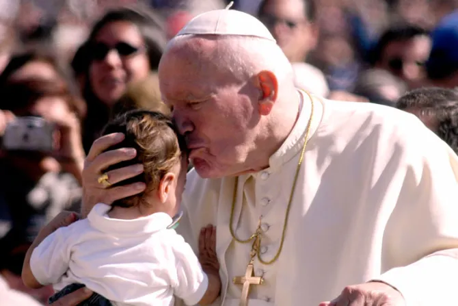 Papa Francisco saluda creación del Instituto de Cultura San Juan Pablo II en Roma