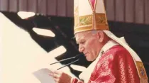Para Juan Pablo II en su visita a Paraguay. Crédito: Conferencia Episcopal Paraguaya.