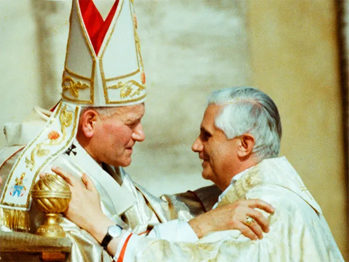 Juan Pablo II y Cardenal Ratzinger (Benedicto XVI)?w=200&h=150