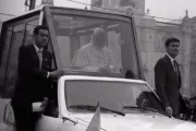 VIDEO: El secreto del papamóvil que usó San Juan Pablo II en Perú
