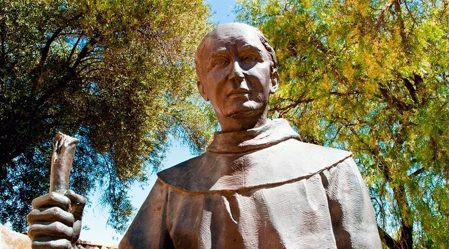 Estatua de San Junípero Serra, Apóstol de California. Crédito: Flickr de HarshLight (CC BY 2.0)?w=200&h=150