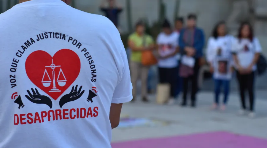 Miembros de la Comisión Nacional de Búsqueda de personas desaparecidas en México. Crédito: Shutterstock?w=200&h=150