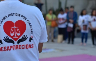 Miembros de la Comisiu00f3n Nacional de Bu00fasqueda de personas desaparecidas en Mu00e9xico. Cru00e9dito: Shutterstock 