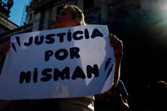 Justicia para caso Nisman exige conversión de las autoridades de Argentina