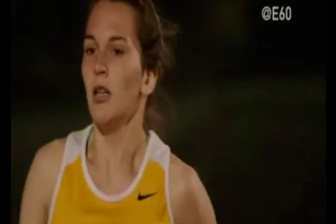 [VIDEO] Kayla Montgomery, la atleta con esclerosis múltiple que se desploma en la meta