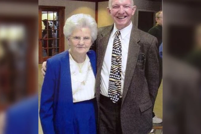 Esposos inseparables por 70 años fallecen con pocas horas de diferencia