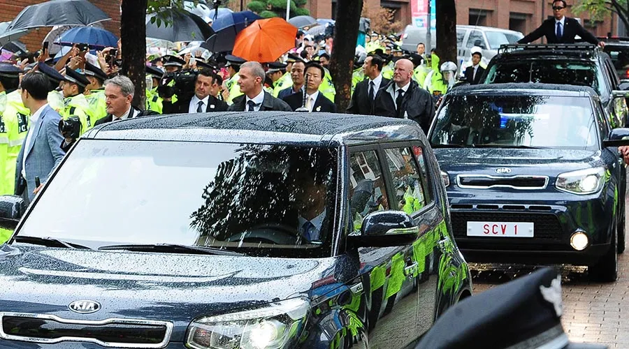 Vehículos Kia usados por el Papa. Foto: Comité Preparatorio de la Visita del Papa Francisco a Corea