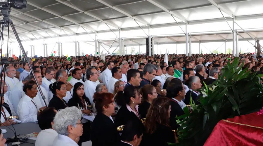 México: Miles de laicos renuevan su consagración a Cristo Rey