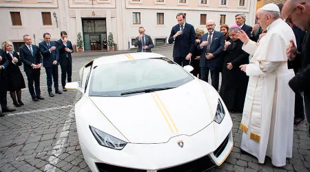 Esto podría recaudar para caridad el Lamborghini del Papa Francisco