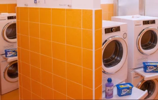 Lavanderu00eda del Papa Francisco. Foto: Limosneru00eda Apostu00f3lica 