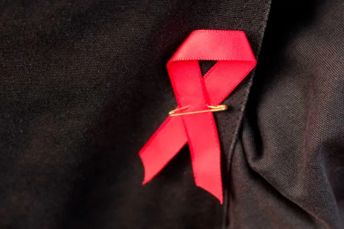 SIDA afecta más a gays y transexuales, dice ONU