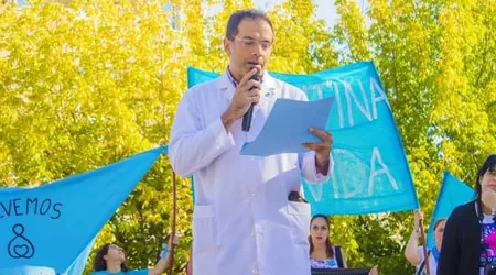 Buscan detener juicio a médico que se negó a realizar aborto en Argentina