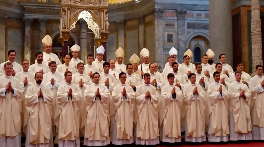 Los nuevos sacerdotes ordenados el sábado 7 de mayo. Crédito: Legionarios de Cristo?w=200&h=150