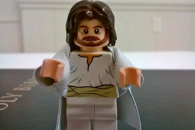 [VIDEO] Para chicos y grandes: Recrean vida de Jesús con piezas LEGO