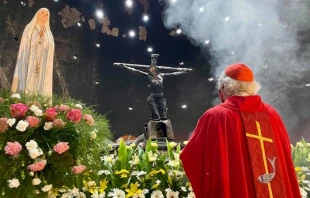 El Cardenal Leopoldo Brenes inciensa imagen de la Sangre de Cristo en Catedral de Managua el 31 de julio. Cru00e9dito: Arquidiu00f3cesis de Managua. 