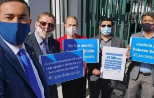 Lu00edderes provida entregan firmas en Corte IDH, en San Josu00e9 de Costa Rica. Cru00e9dito: Cortesu00eda. 