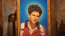 Lienzo con el retrato del Beato Carlo Acutis. Foto: Daniel Ibu00e1u00f1ez / ACI Prensa