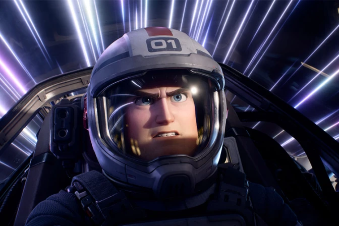 Lightyear sufre grave derrota en fin de semana de estreno