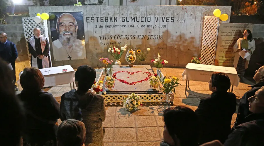 Conmemoración de los 18 años del fallecimiento del P. Esteban Gumucio. Foto: Jorge Salomón. Arzobispado de Santiago?w=200&h=150