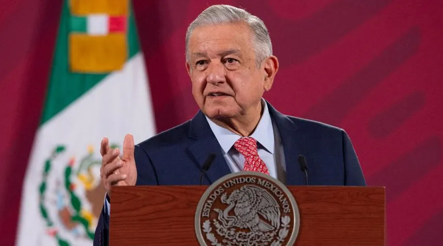 López Obrador se pronuncia en contra de prohibir nacimientos en espacios públicos