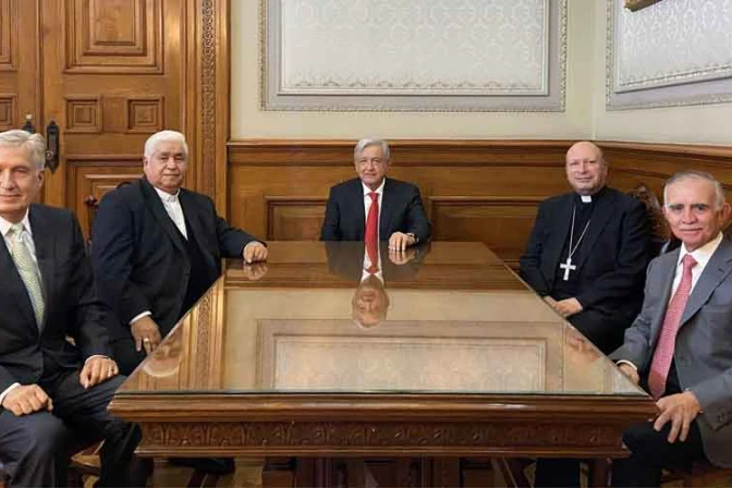 Coronavirus: López Obrador agradece al Papa Francisco por donación de ventiladores