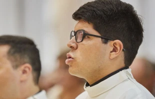 Diu00e1cono Lucas Sacaru00edas Sotelo. Cru00e9dito: Flickr Archdiu00f3cesis de Madrid 