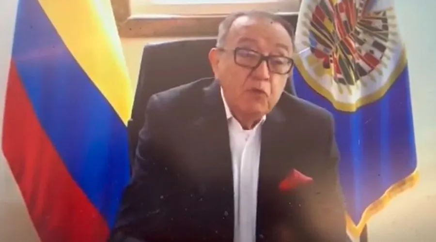 Embajador de Colombia ante la OEA acusa a las iglesias de fomentar discursos de odio