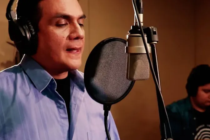 Músico católico responde con canción a cantantes argentinos que apoyan el aborto [VIDEO]