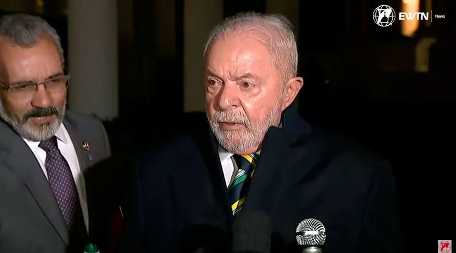 Presidente Lula evade pregunta sobre el aborto en Brasil 
