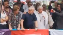 Dilma Roussef, Lula da Silva y el Obispo Angelico Sandalo en la celebración. Imagen captura Youtube