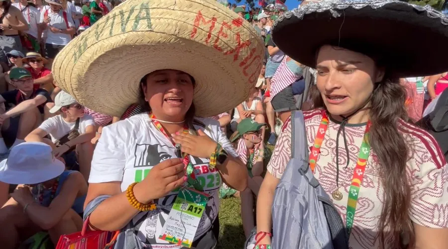 Dos peregrinas mexicanas en la JMJ de Lisboa 2023. Crédito: Almudena Martínez Bordiú / ACI Prensa.?w=200&h=150