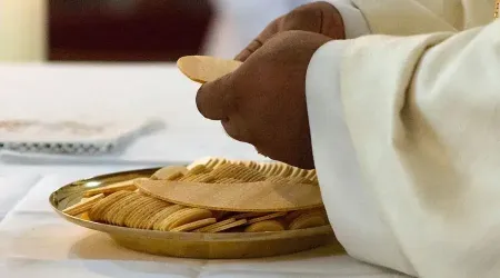 ¿Es obligatorio el certificado COVID para asistir a Misa en Italia? Obispos responden