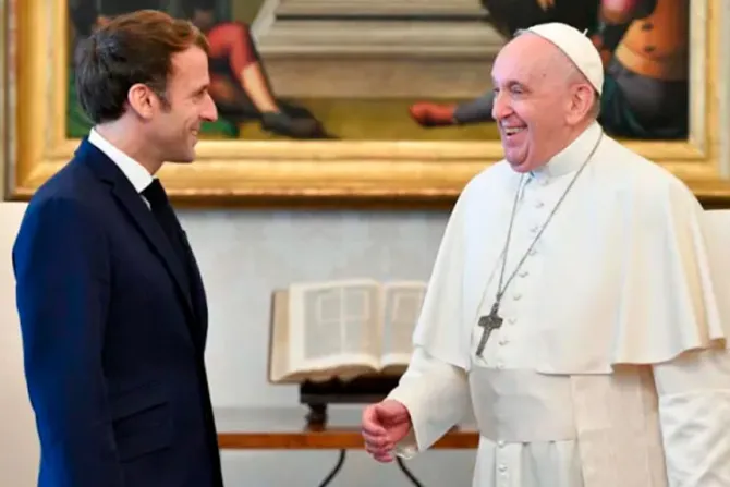 Papa Francisco recibió en el Vaticano al presidente francés Emmanuel Macron