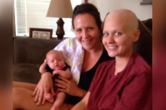 Madre coraje: Joven decidió posponer tratamiento contra cáncer y no abortar
