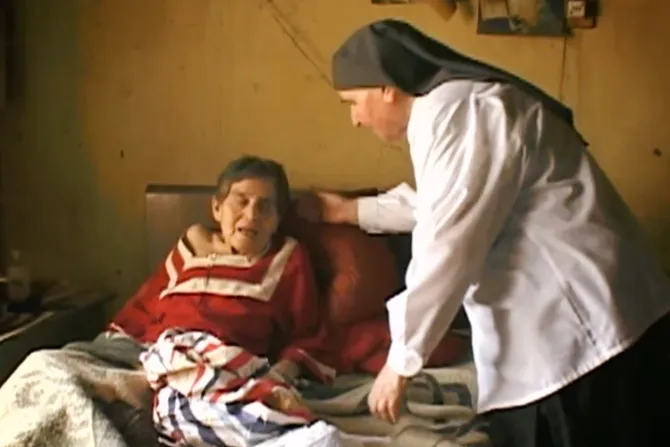 VIDEO: Recuerdan a religiosa que dedicó su vida a cuidar ancianos abandonados