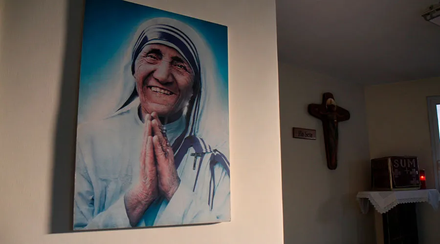 Gobierno de India prohíbe a congregación de la Madre Teresa recibir fondos del extranjero