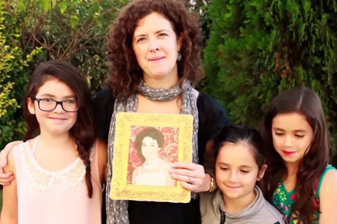 [VIDEO] #MamáEnTodas: Un emotivo homenaje a las madres en su día