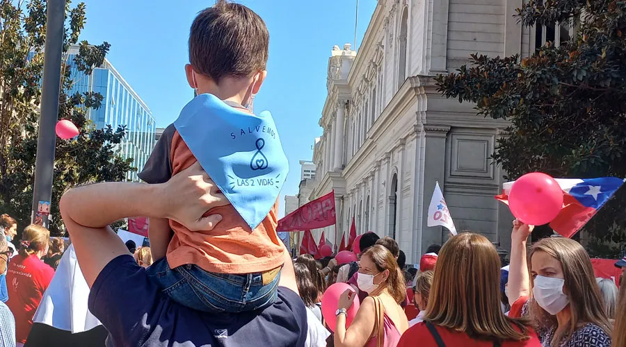 Manifestación Día del Niño pro Nacer y al adopción, Chile. Crédito: Giselle Vargas, ACI Prensa.