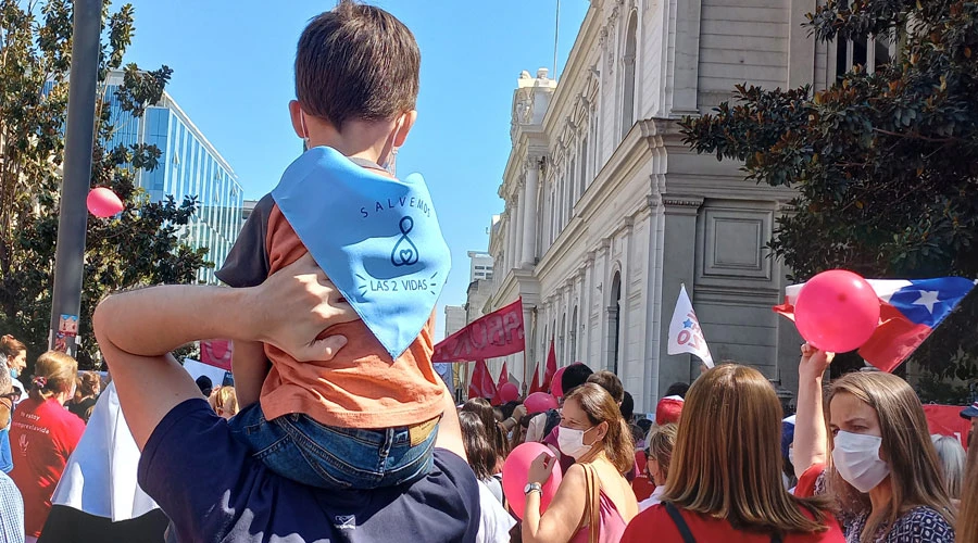 Manifestación Día del Niño pro Nacer y al adopción, Chile. Crédito: Giselle Vargas, ACI Prensa.?w=200&h=150